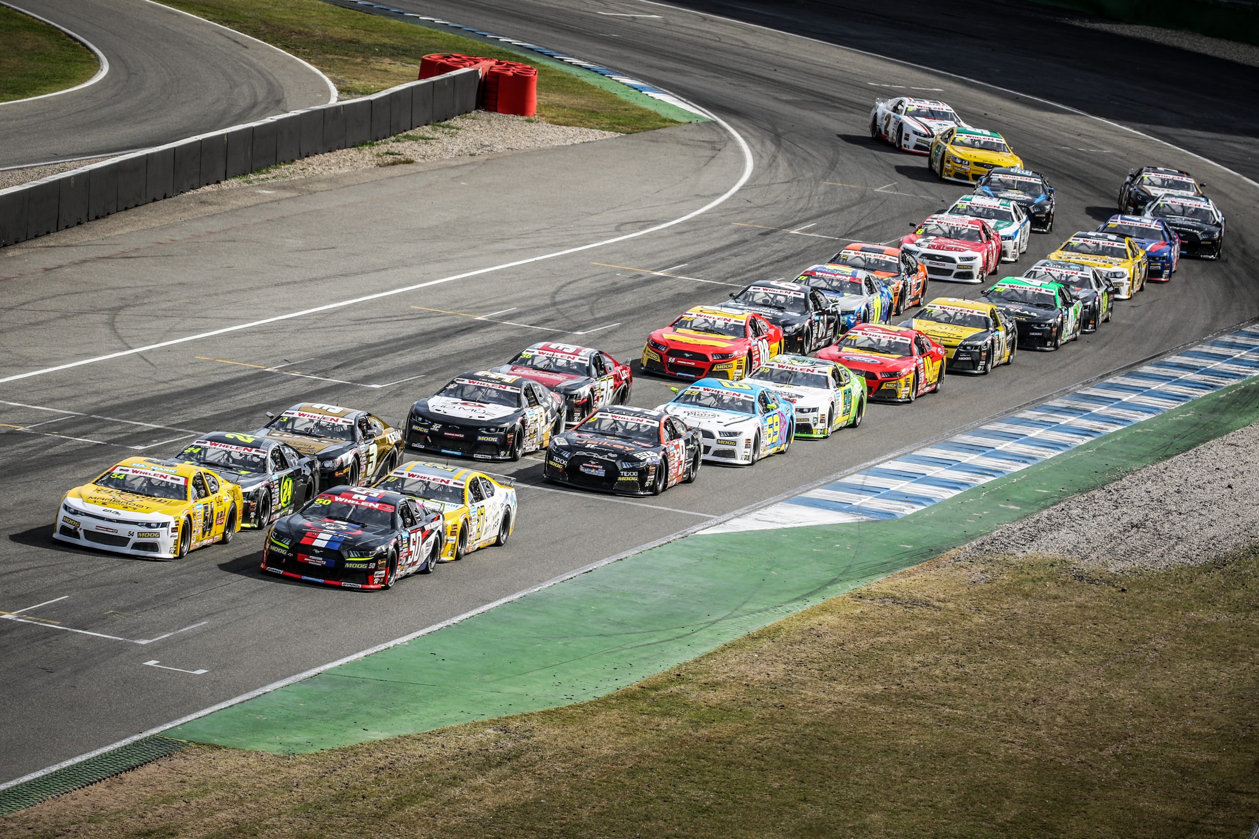 Rekordfeld von 33 Vollzeit-Einschreibungen für die NASCAR ...